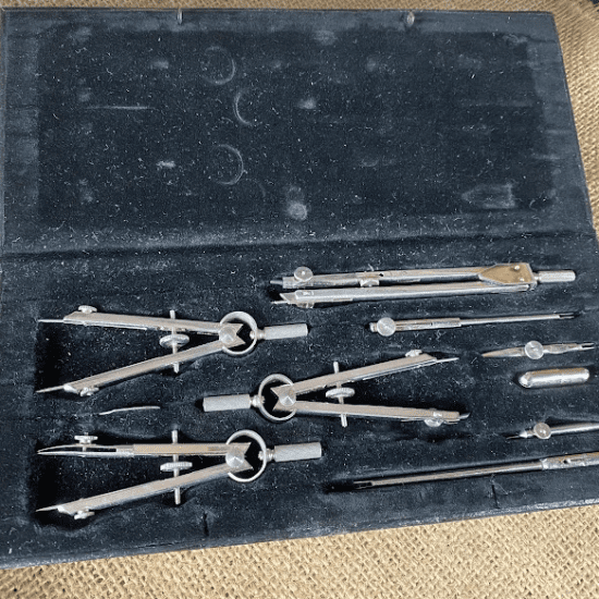 Drawing Instrument Set