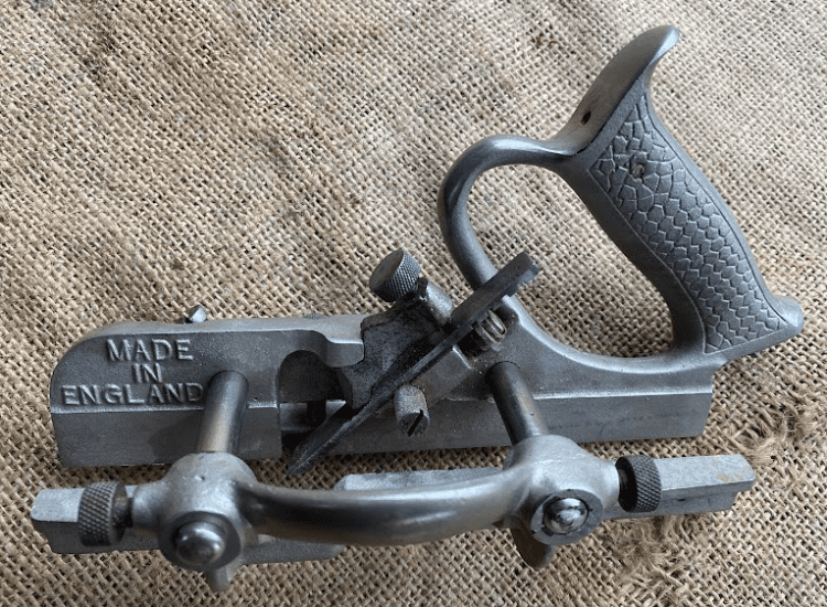 Vintage Record 44 Plough Plane. Two sets of rails with 3/8" cutter.