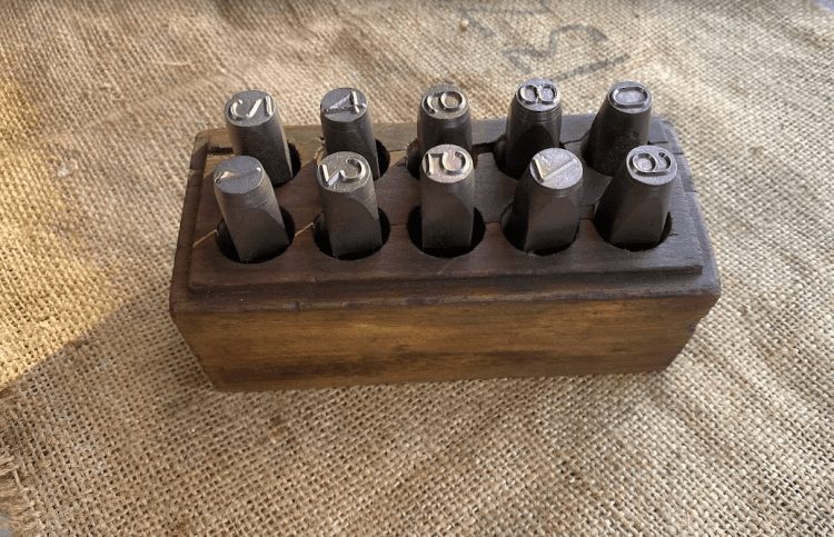 Vintage Pryor 3/8" number punches/stamps.