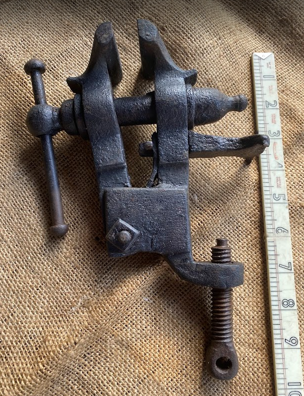 Vintage OLD Gunsmiths or Blacksmiths Bench Vice